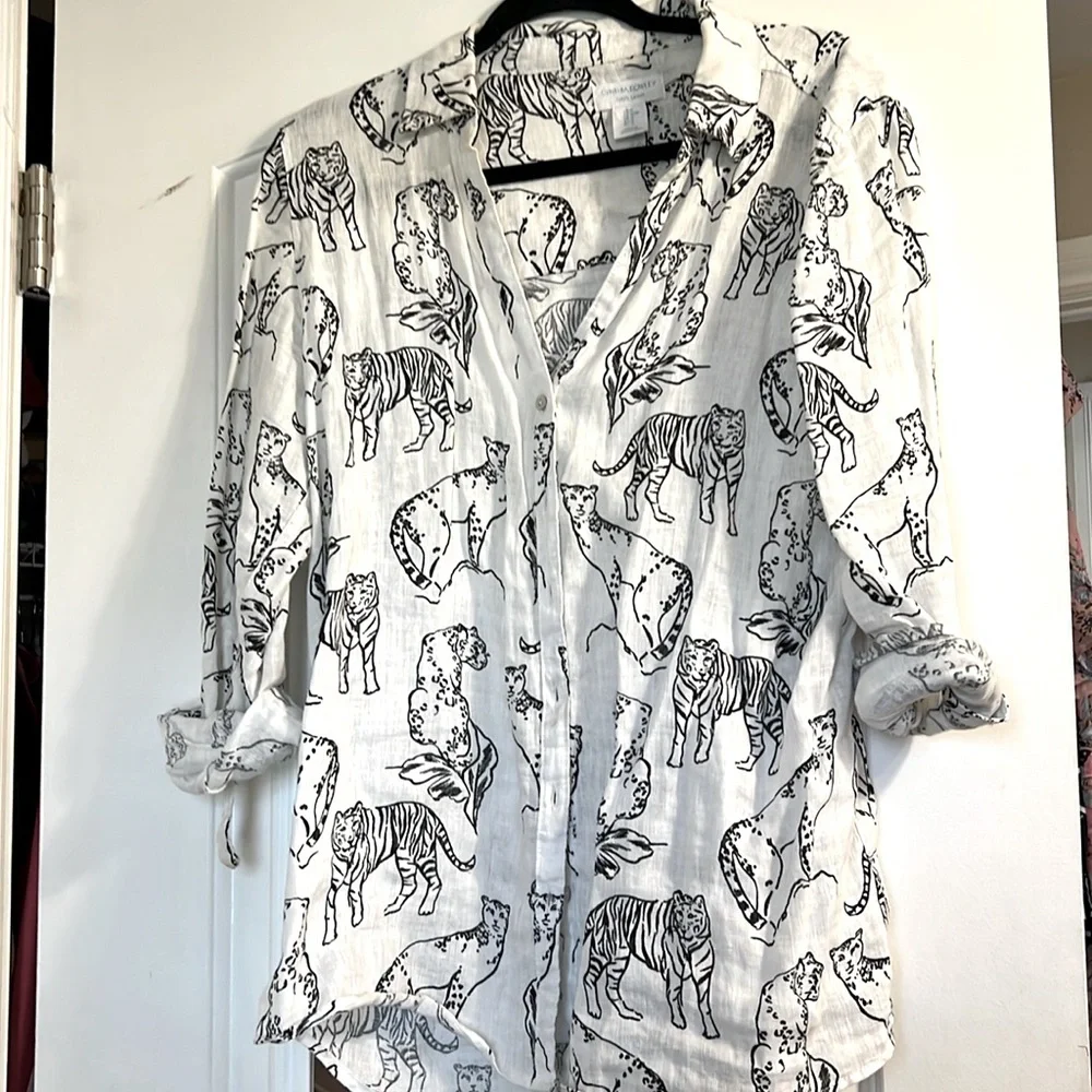 Size medium - Picture 1 of 1